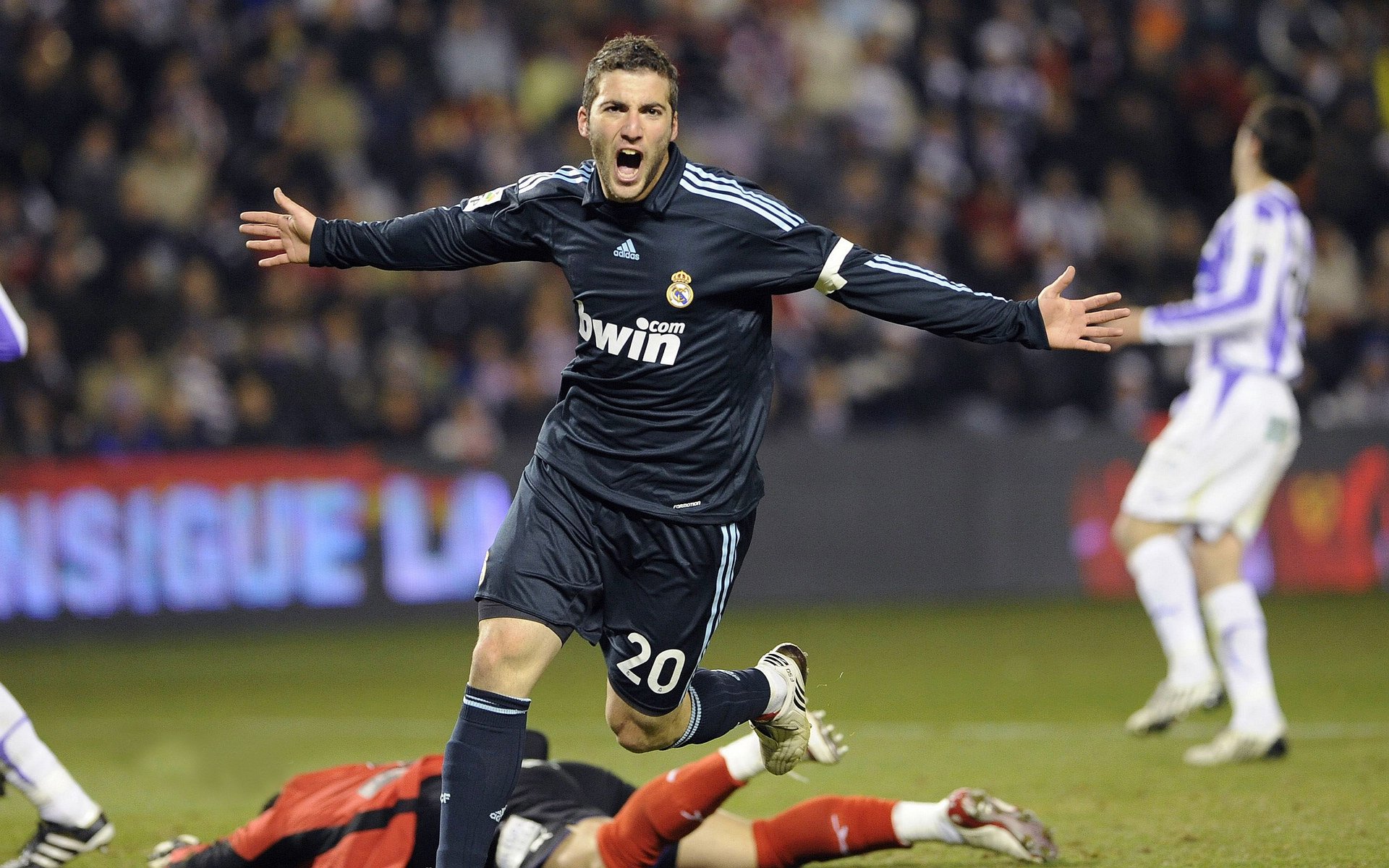 西甲国家德比之夜，黄喜灿，当东方孤星照亮伊比利亚铁幕